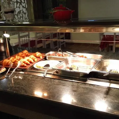 Apolo מלון אינסה