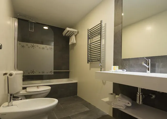 Apolo Szálloda Aínsa